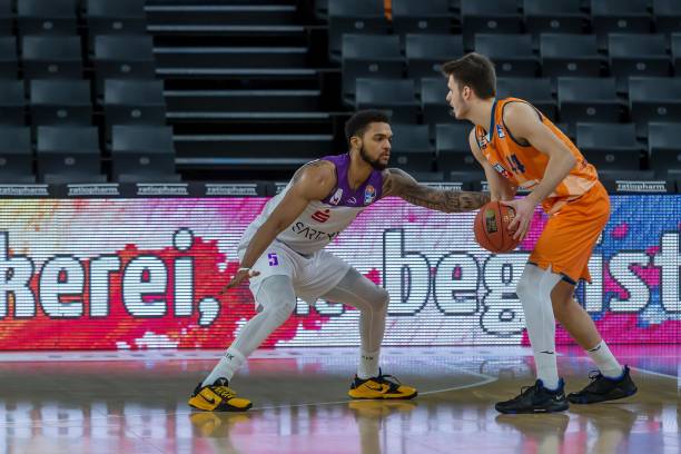 羽毛球价格 羽毛球价格