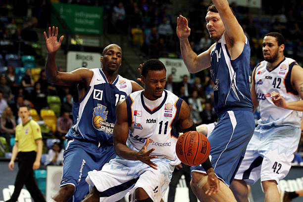 记者：纽卡将沃尔特马德视为伊萨克的替代者