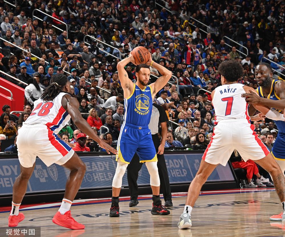 东契奇20分湖人战胜火箭，湖人的季后赛西部四强打底.