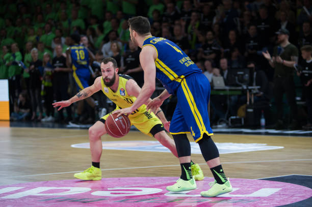 财务崩盘 财务崩盘